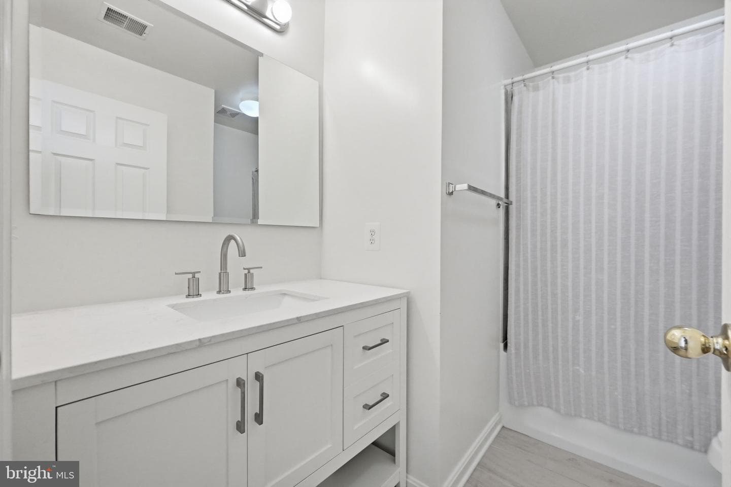 15204 Derbyshire Way photo 21