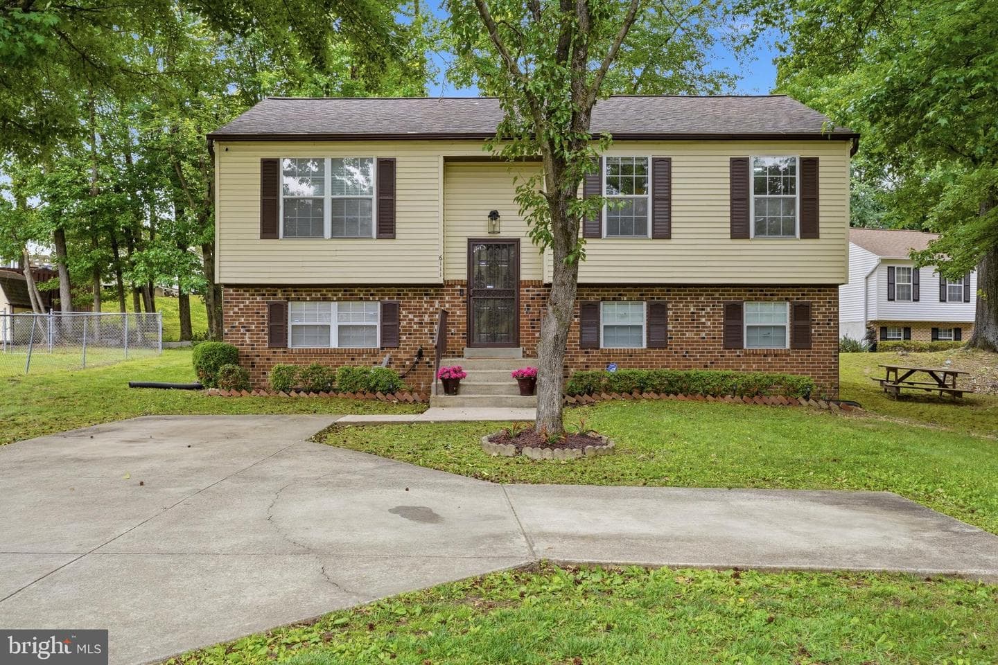 6111 Suitland Road photo 1
