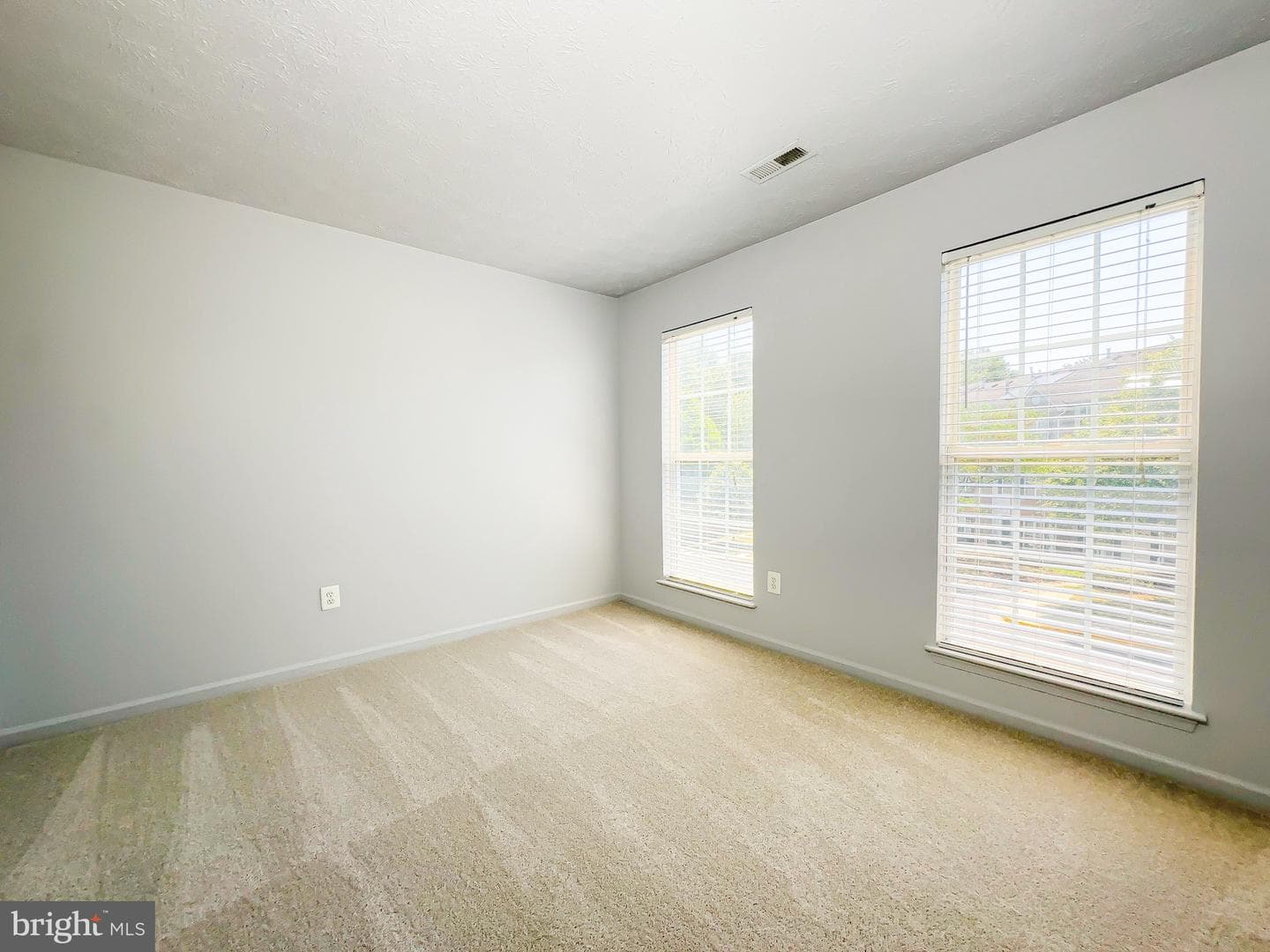 4000 Eastview Court photo 12