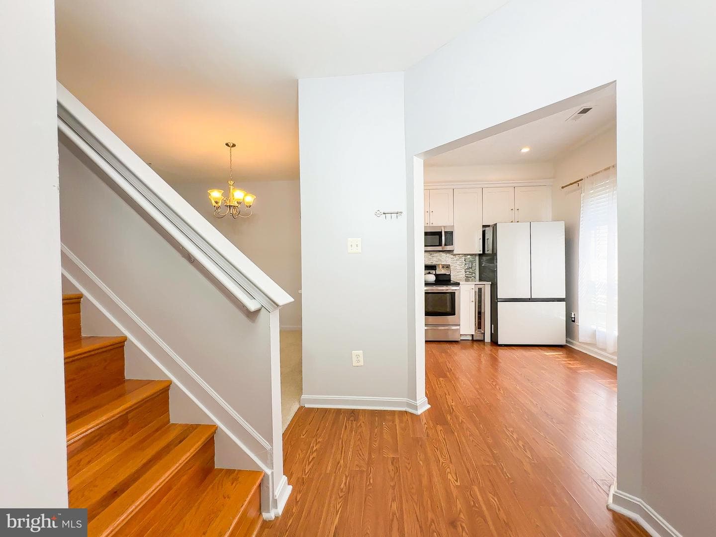 4000 Eastview Court photo 2