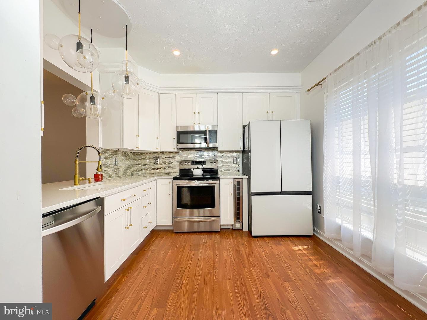 4000 Eastview Court photo 6