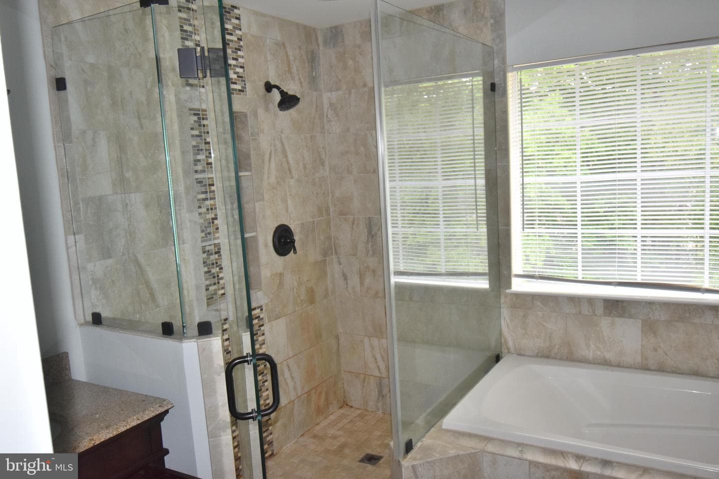 10409 Blackstone Ave photo 11