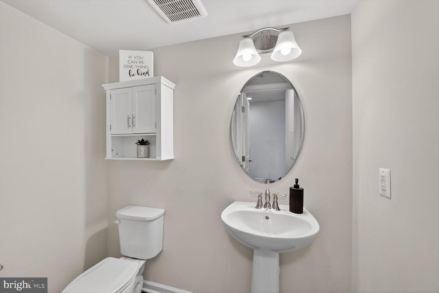 15515 Sunningdale Place photo 9