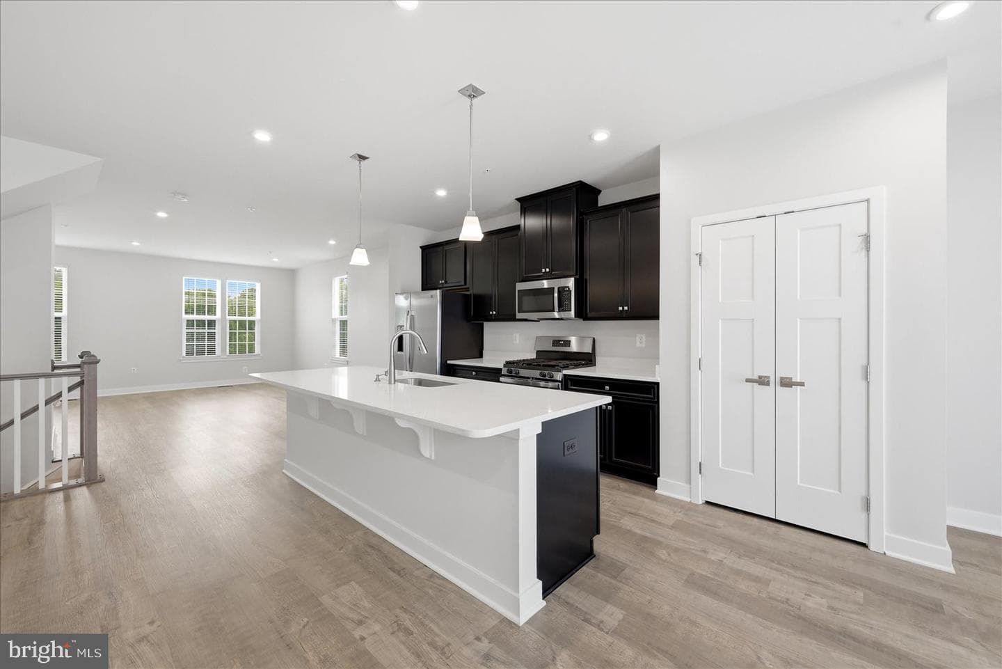 1550 Adamson Way photo 21