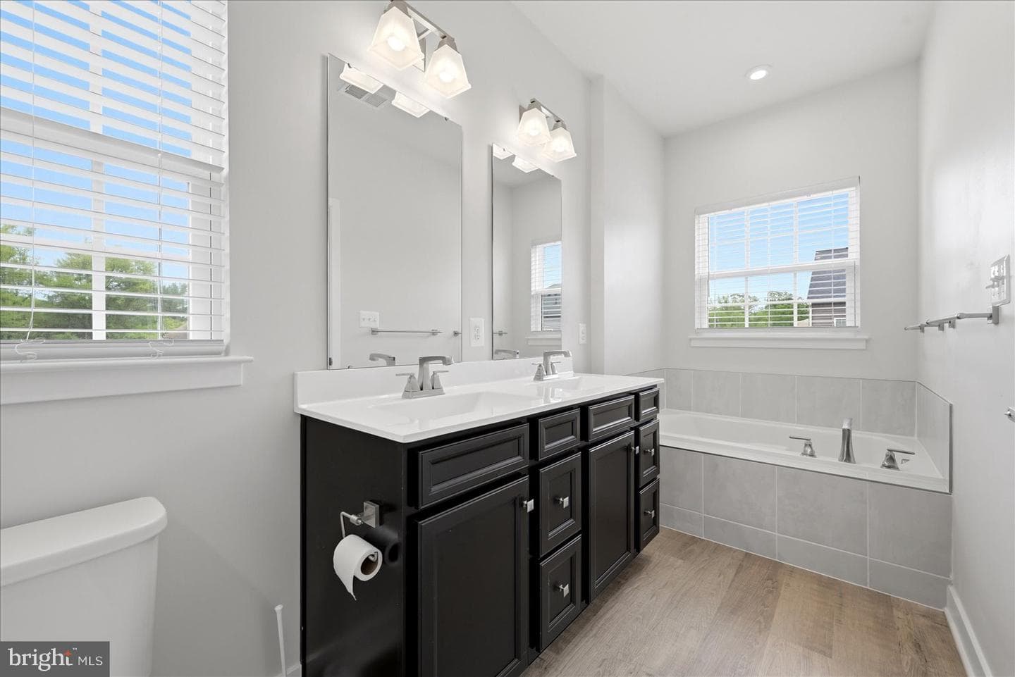 1550 Adamson Way photo 35