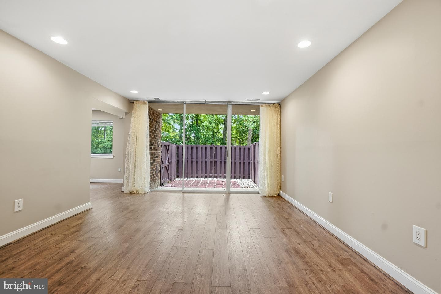 8487 Greenbelt Road photo 5