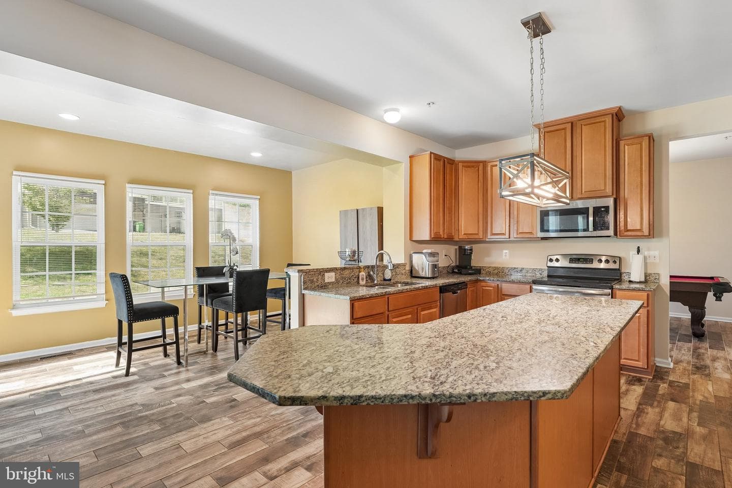 14315 Devinger Place photo 3