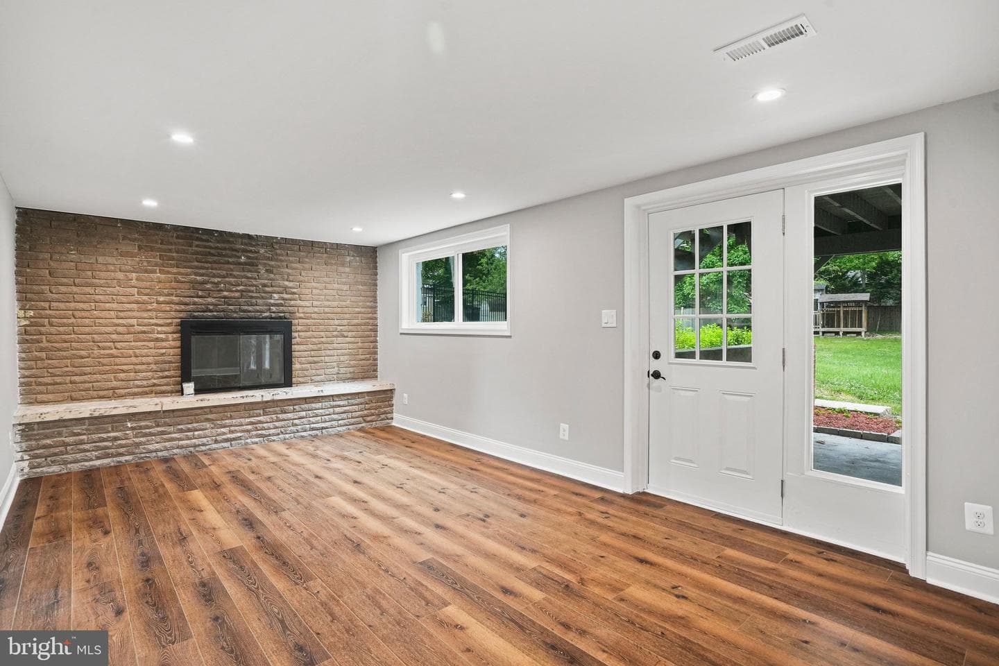 9409 Cheltenham Avenue photo 28