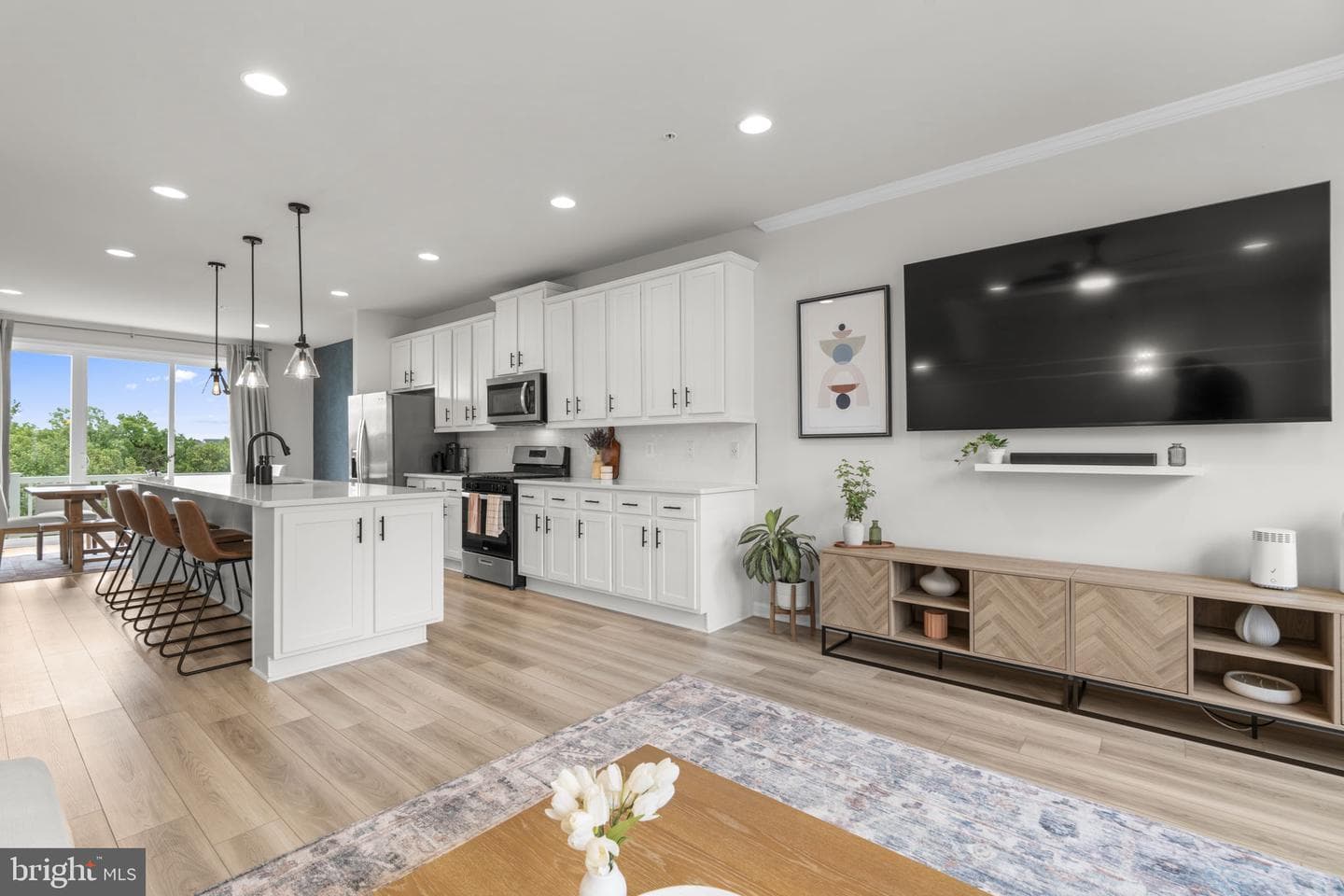1039 High Point Trl photo 3