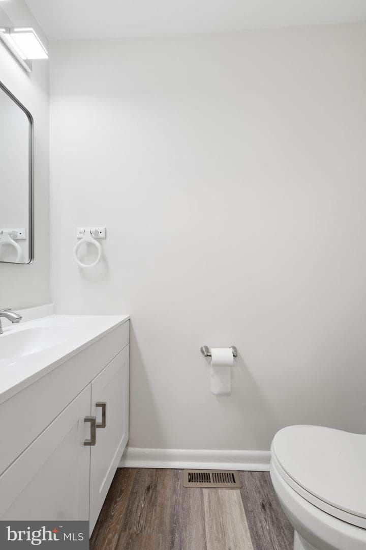 8209 Londonderry Court photo 16