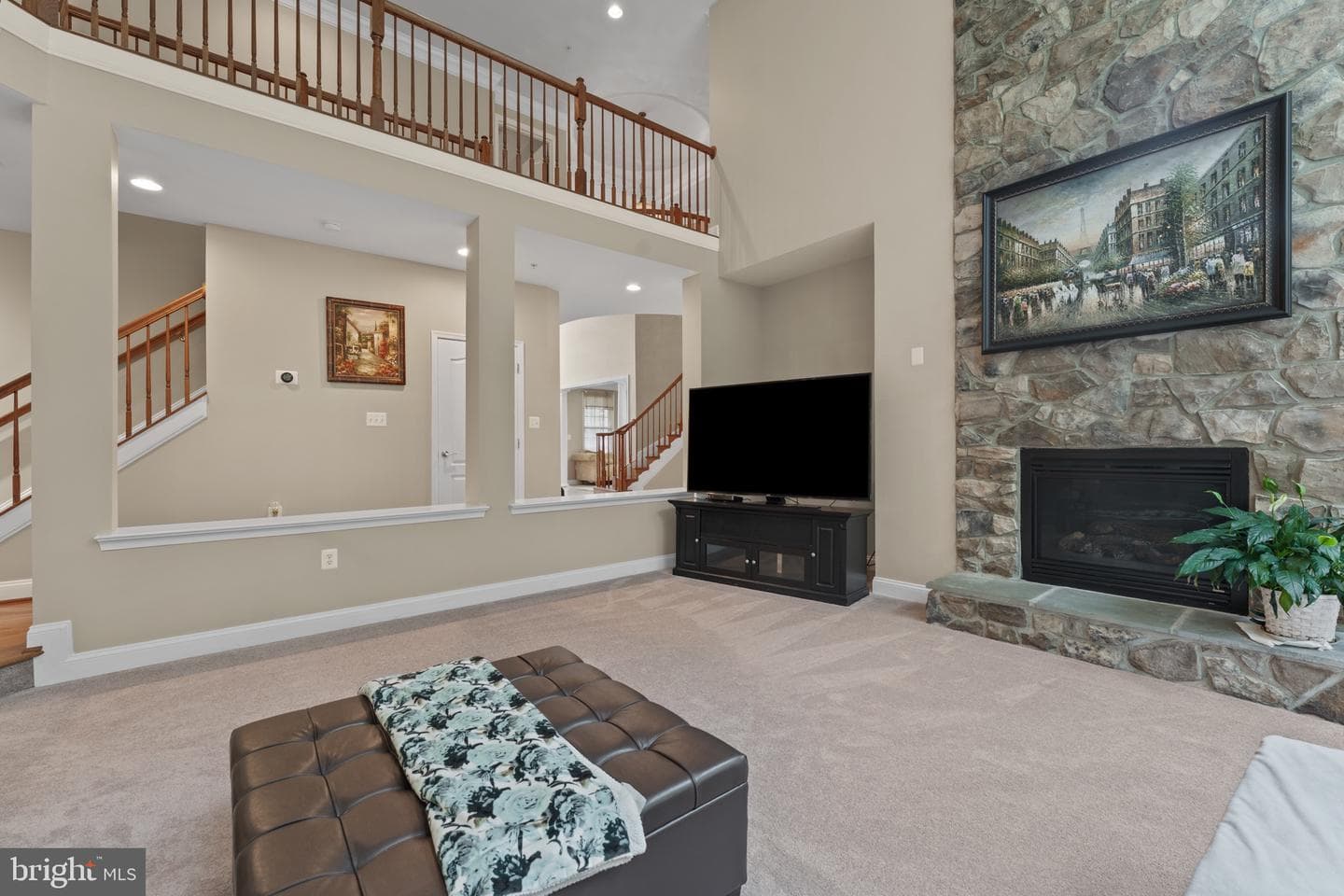 334 Radiant Court photo 19