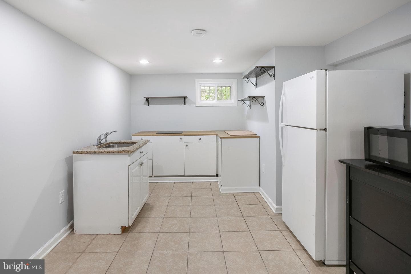 614 Larchmont Avenue photo 20