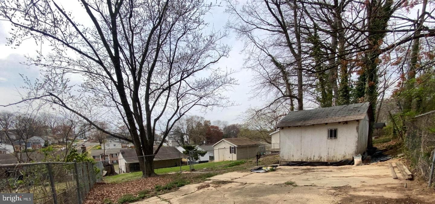 7950 Dellwood Avenue photo 9
