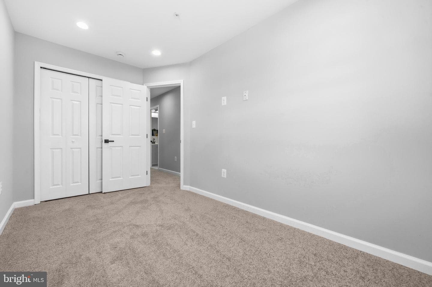 5907 Seat Pleasant Drive photo 21