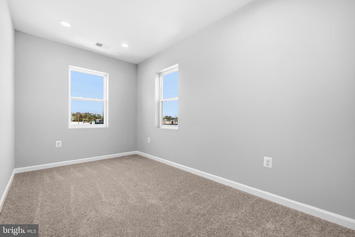5907 Seat Pleasant Drive photo 22