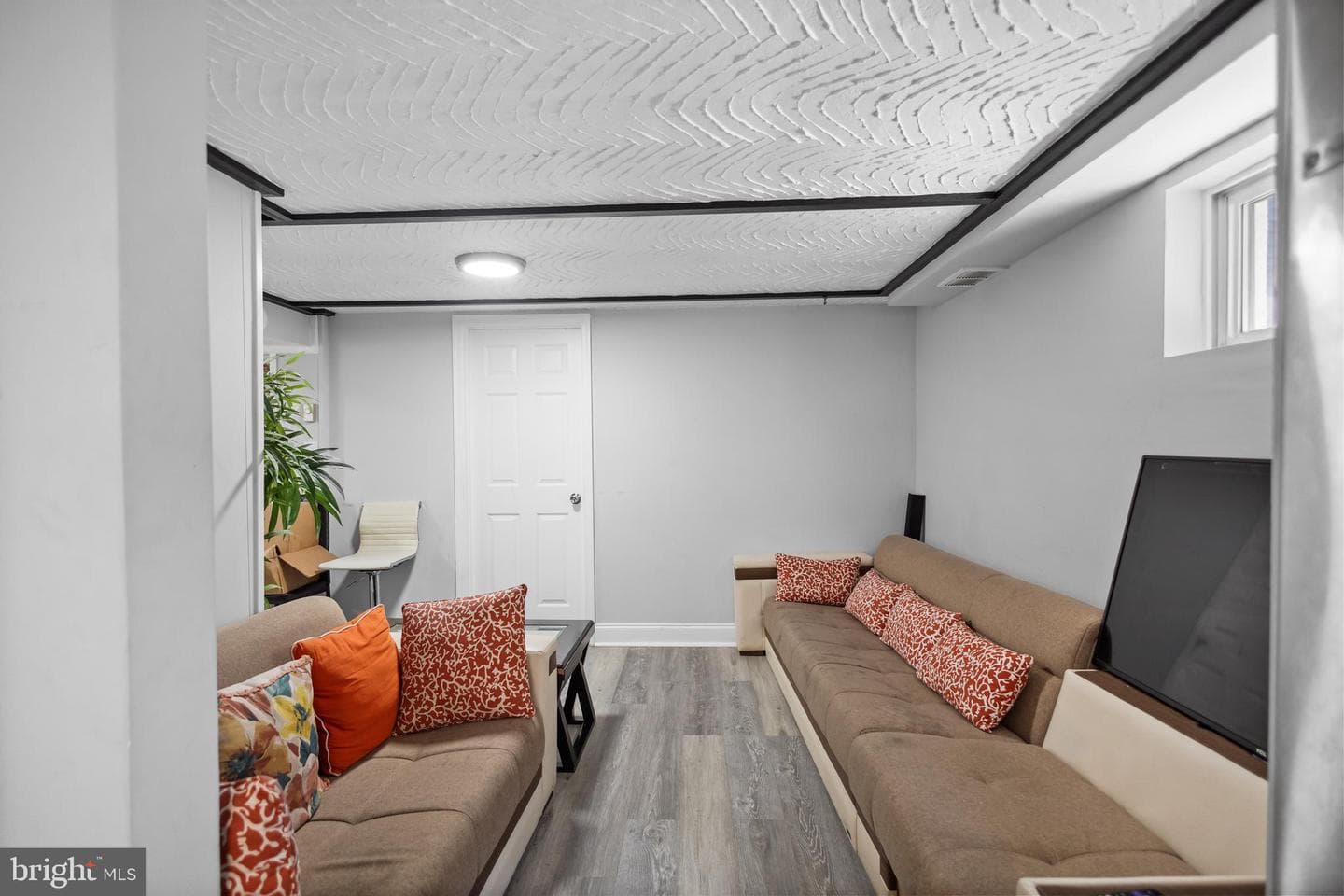9217 3rd Street photo 21