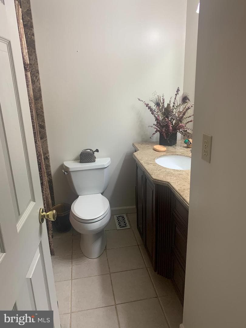7710 Pacer Court photo 8