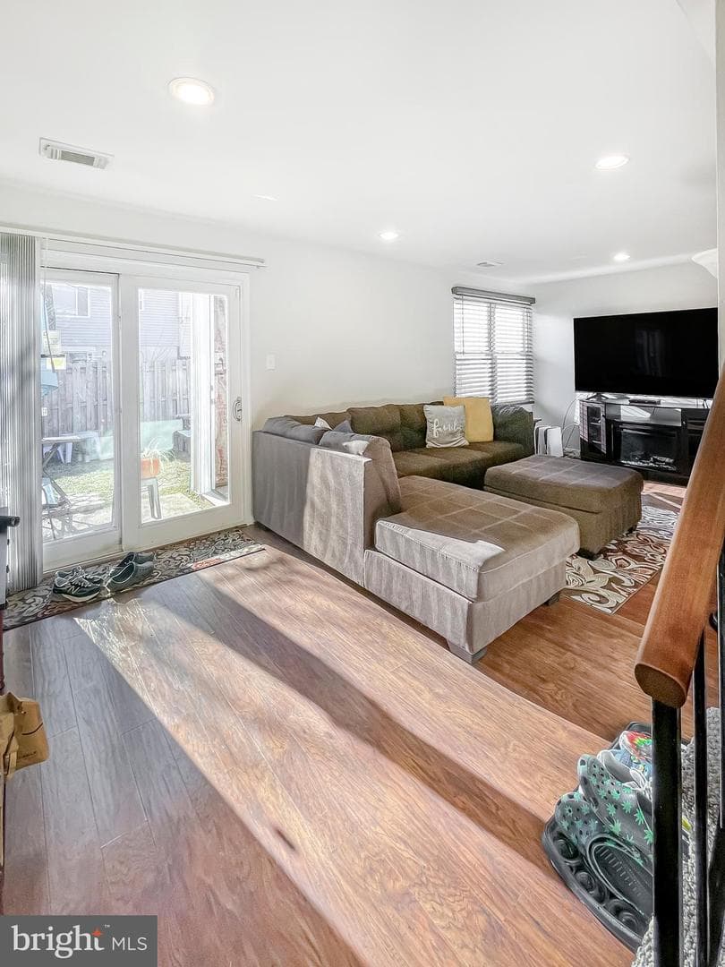 9995 Campus Way S photo 25