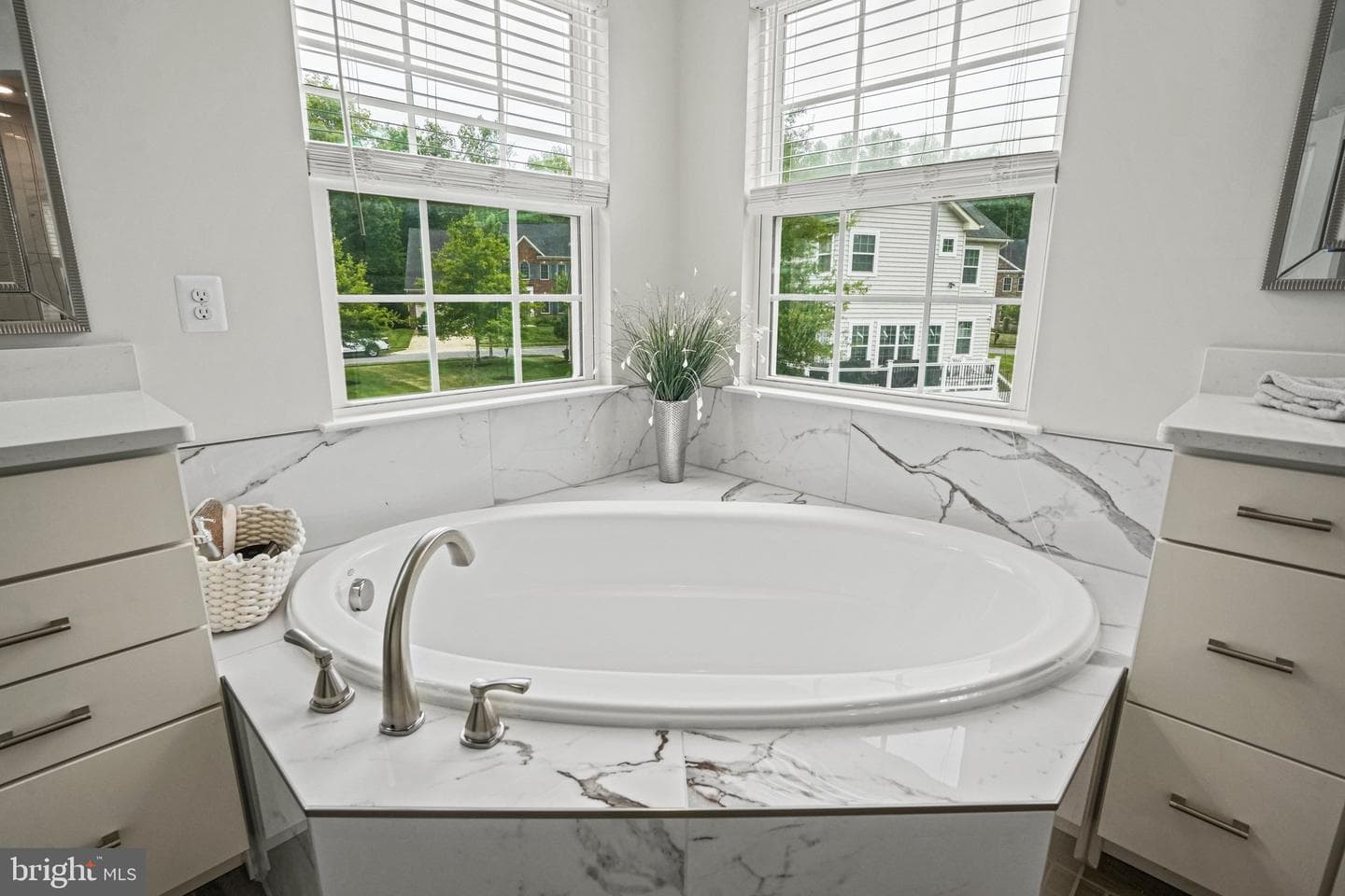 3602 Winterbourne Drive photo 29