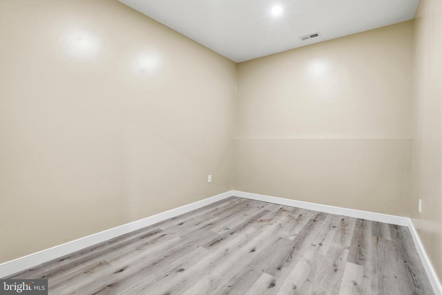 8514 Dangerfield Road photo 50