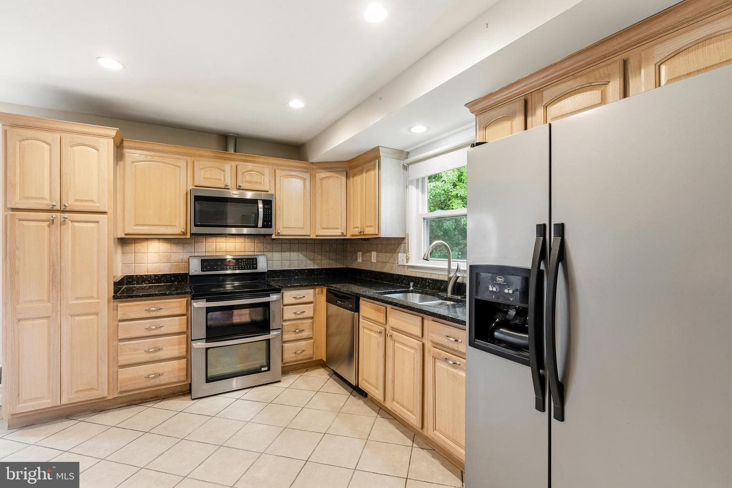 9104 Drake Place photo 15
