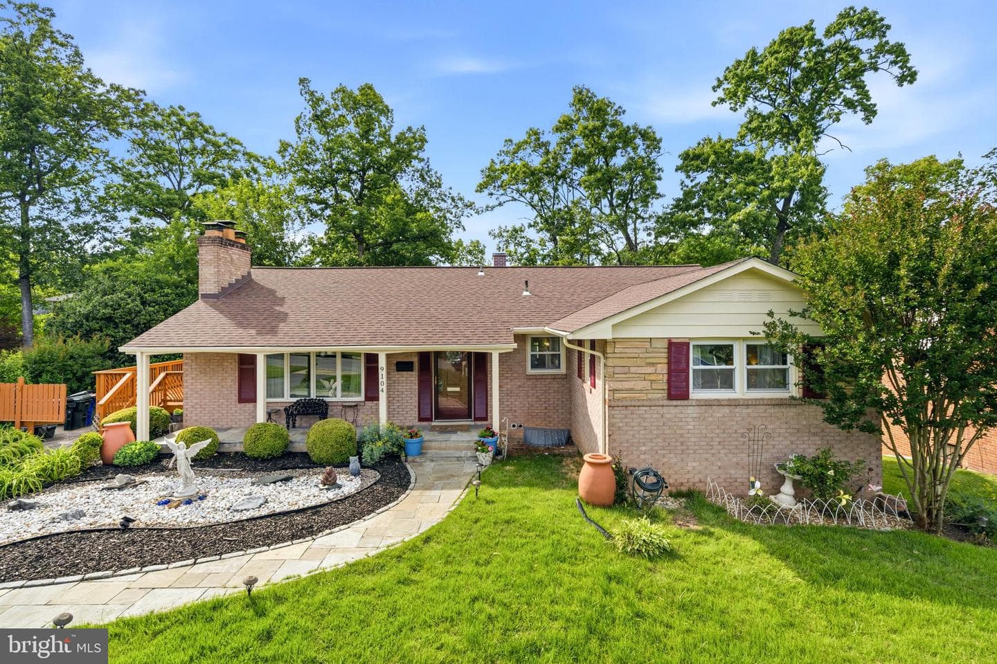 9104 Drake Place photo 2
