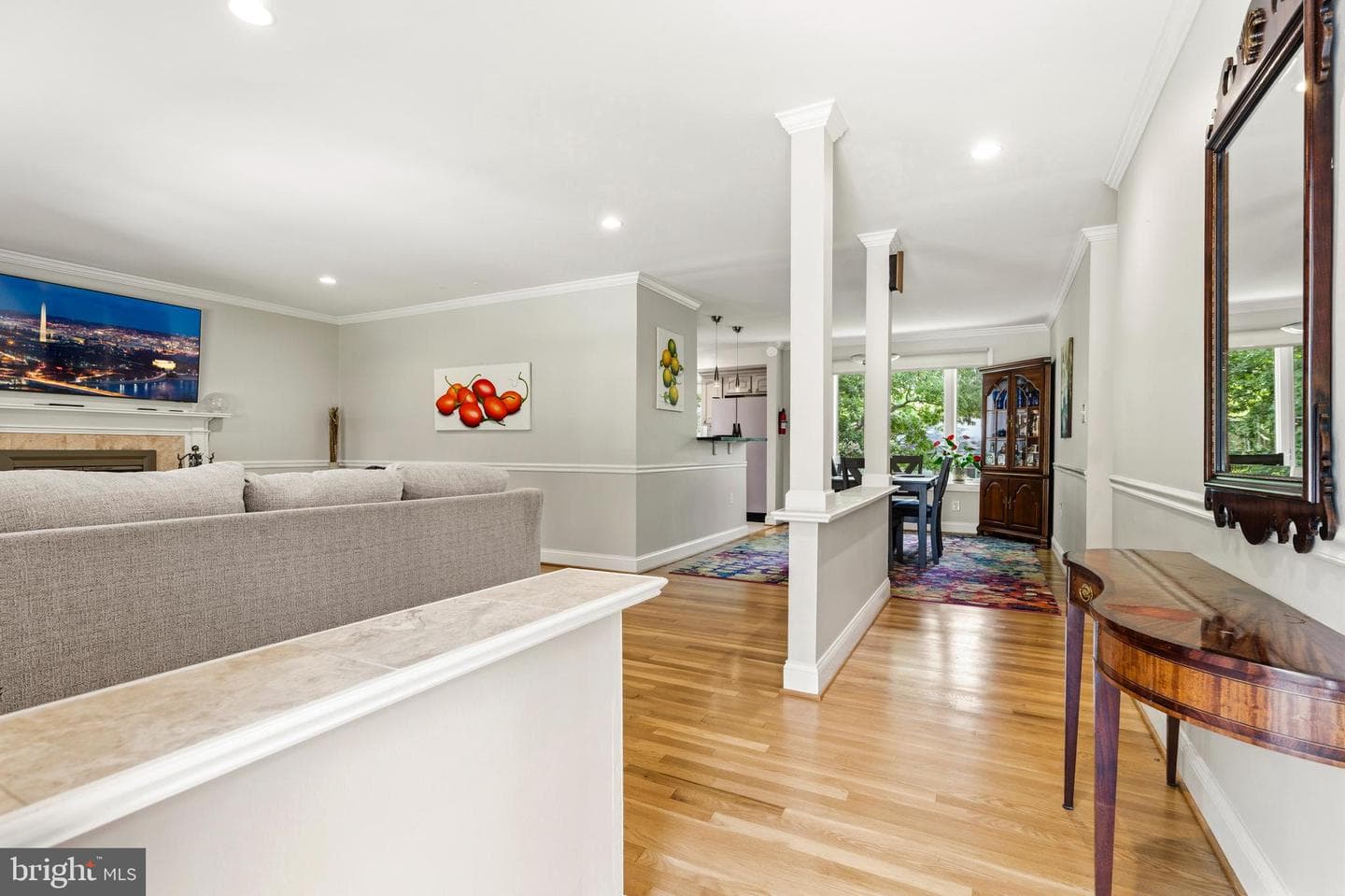 9104 Drake Place photo 4