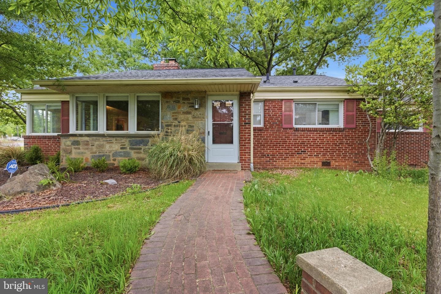 6801 Adelphi Rd photo 1
