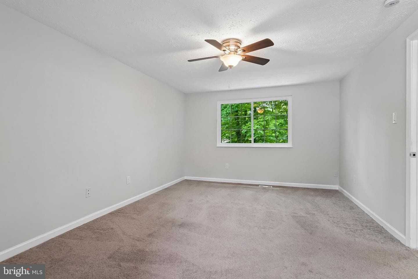 14026 Briarwood Dr photo 23