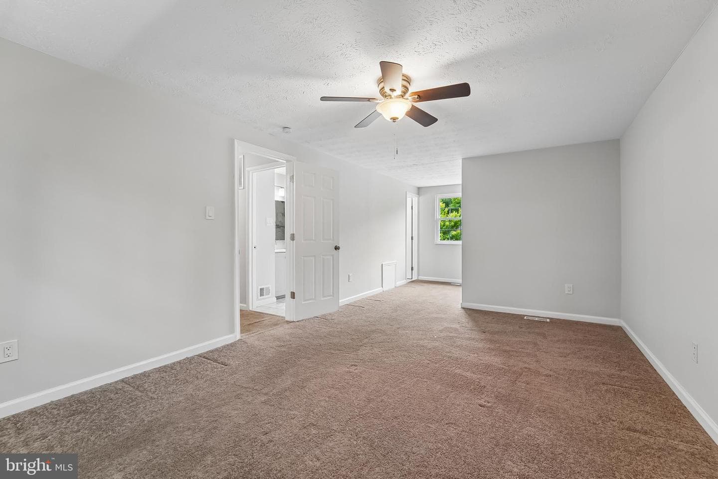 14026 Briarwood Dr photo 24