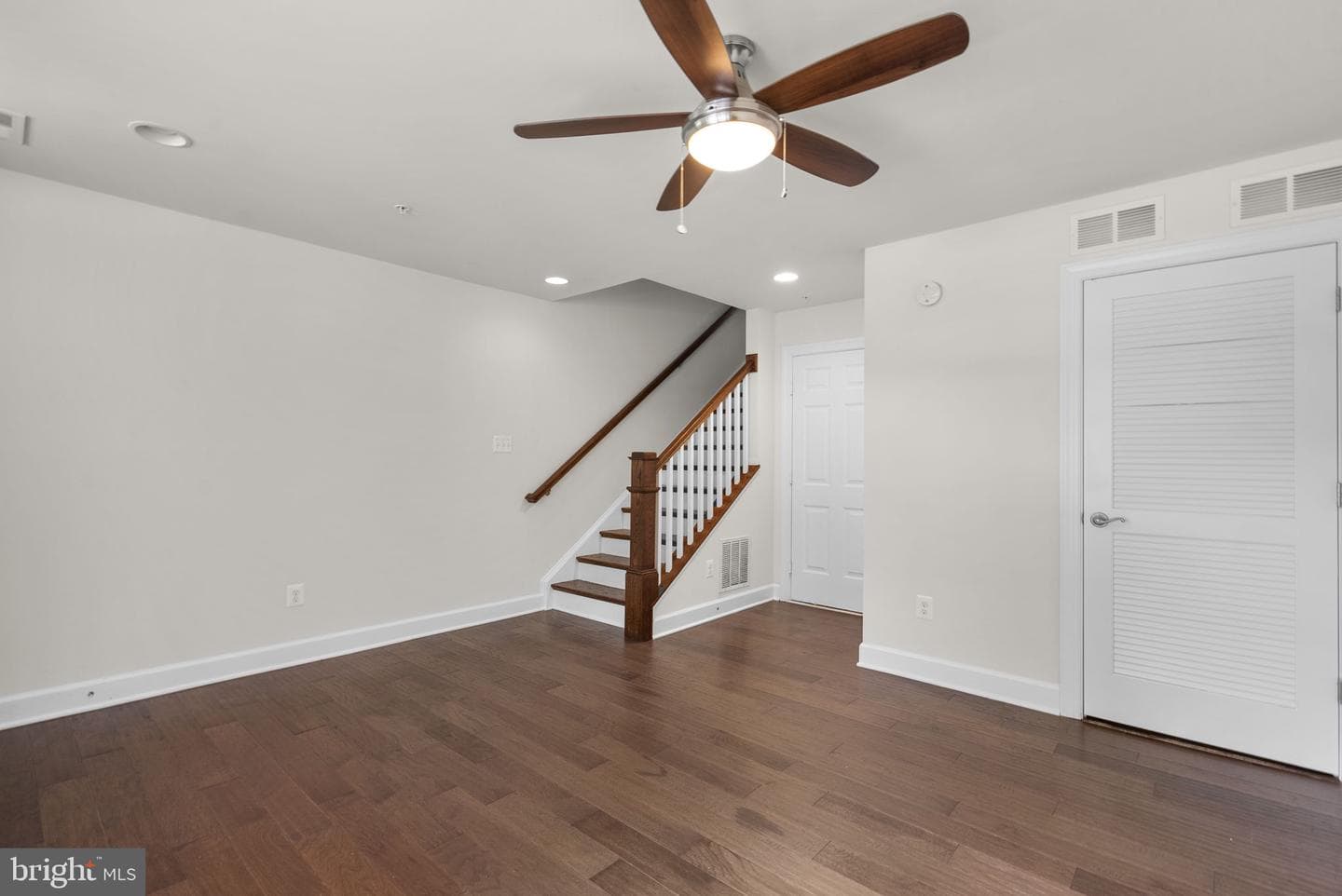 4602 Woodberry Street photo 4