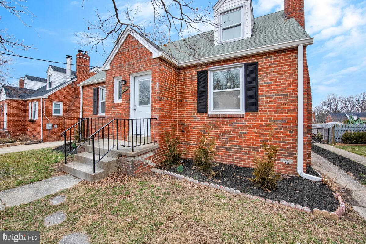 6508 Foster St photo 3