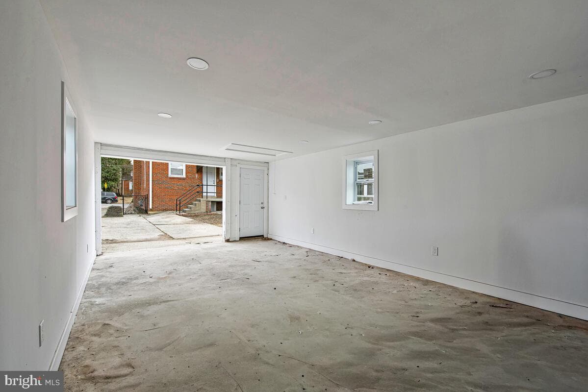 6508 Foster St photo 34