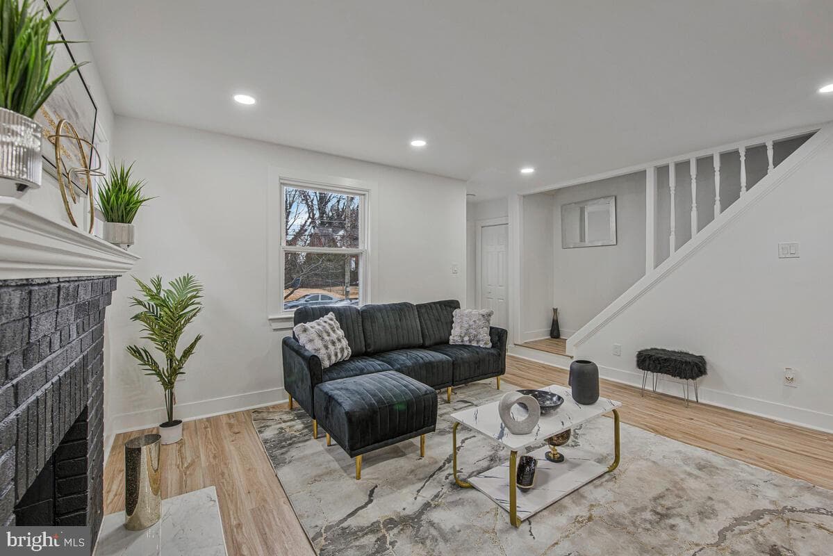 6508 Foster St photo 6