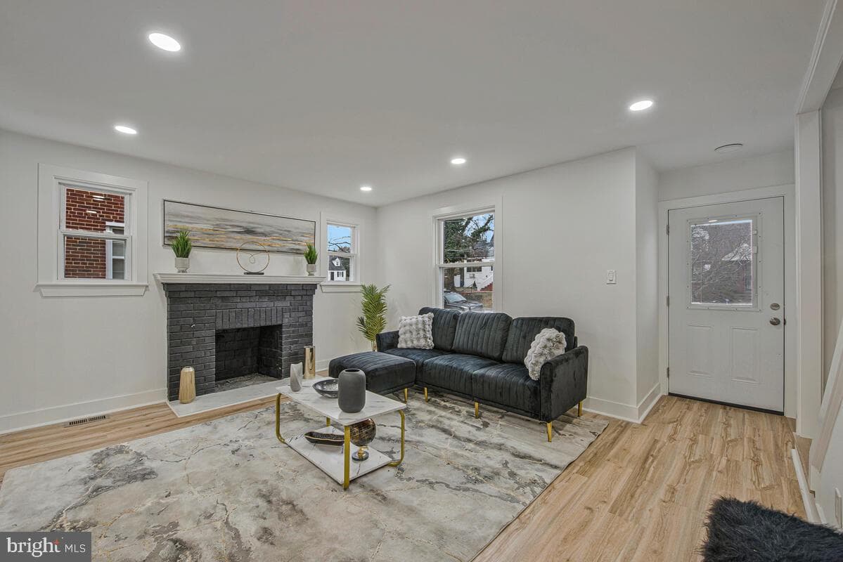 6508 Foster St photo 7