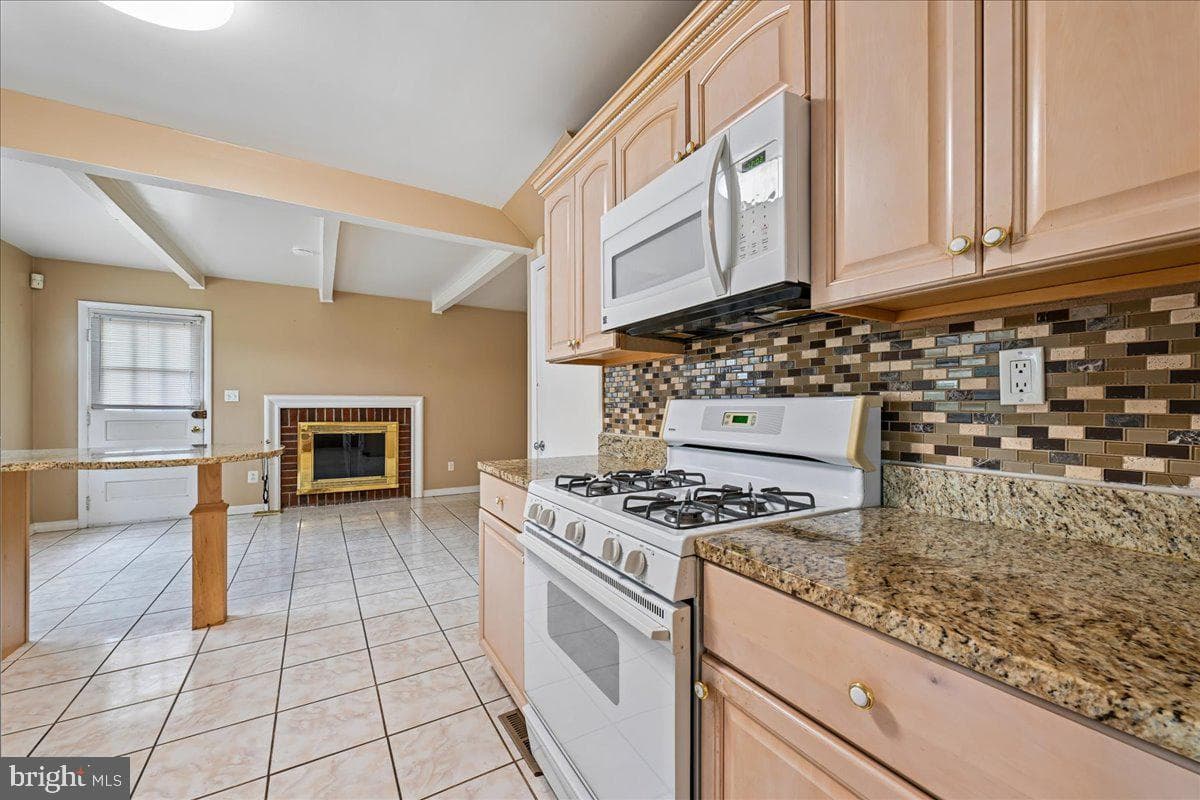 6703 Vanessa Drive photo 12