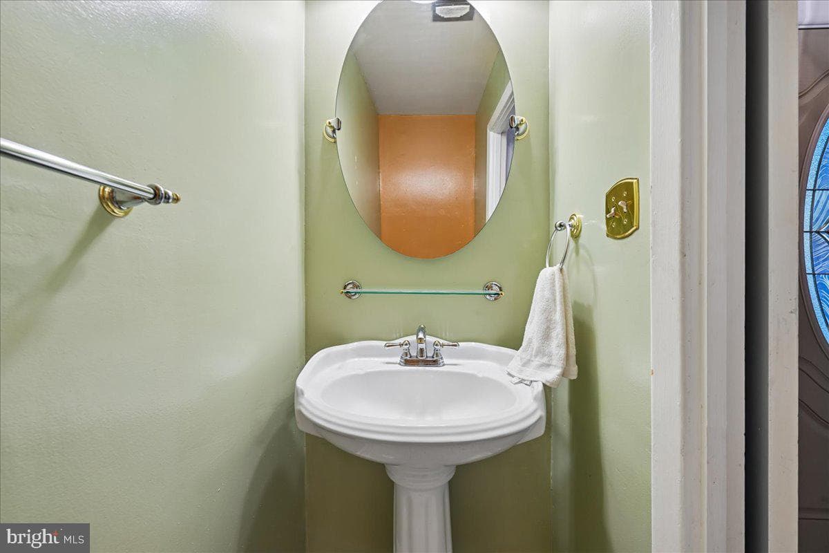 6703 Vanessa Drive photo 15