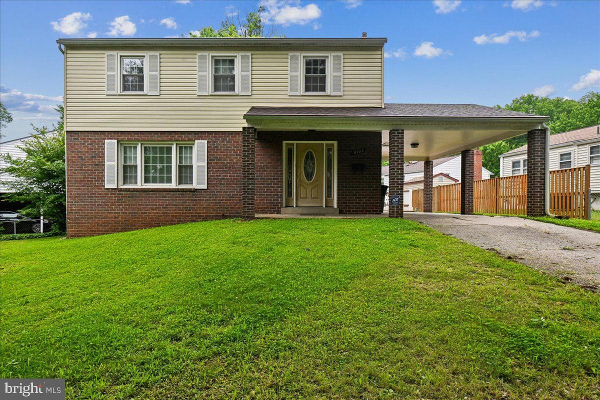 6703 Vanessa Drive photo 2