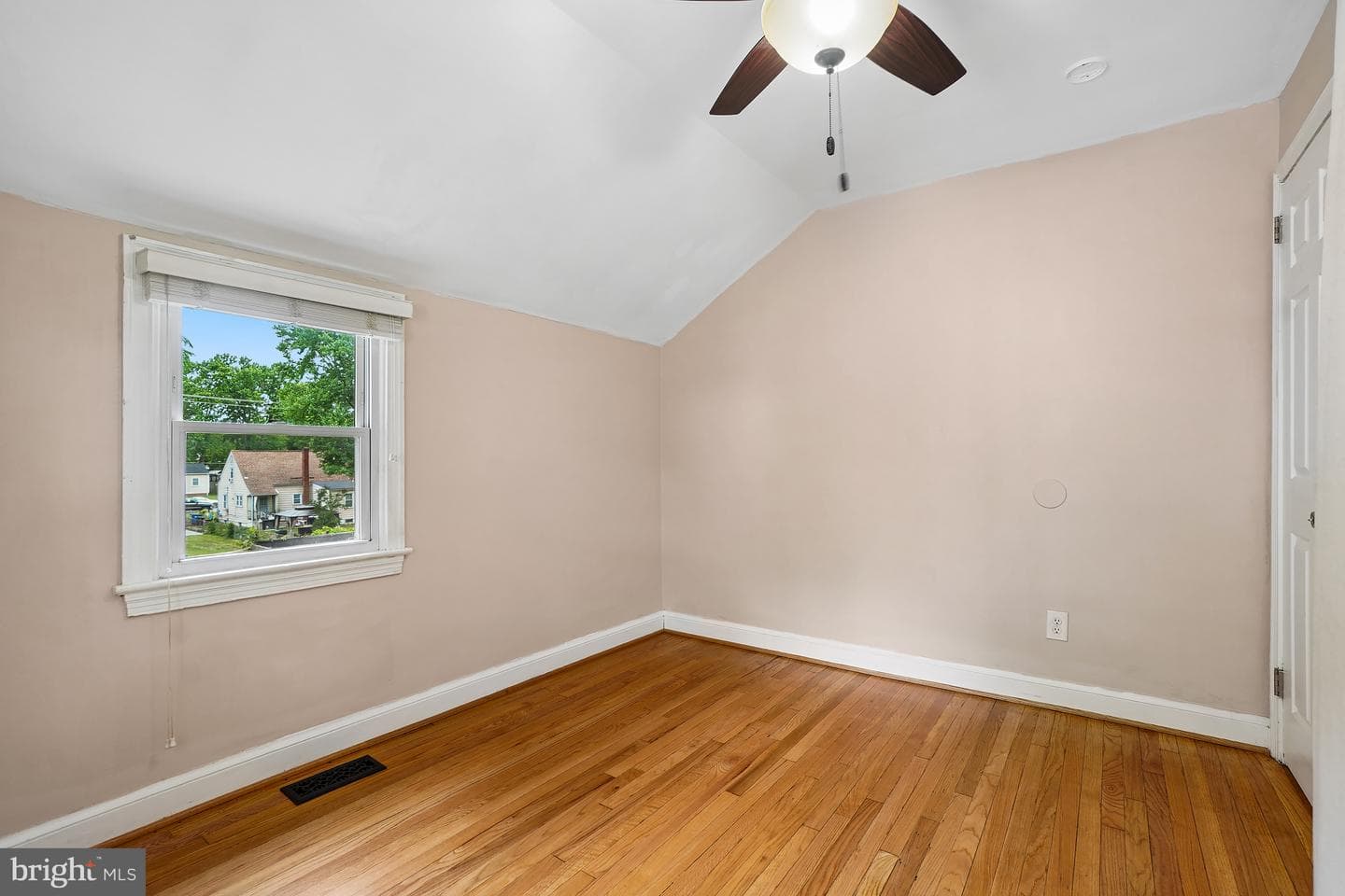 6208 Elmhurst Street photo 20
