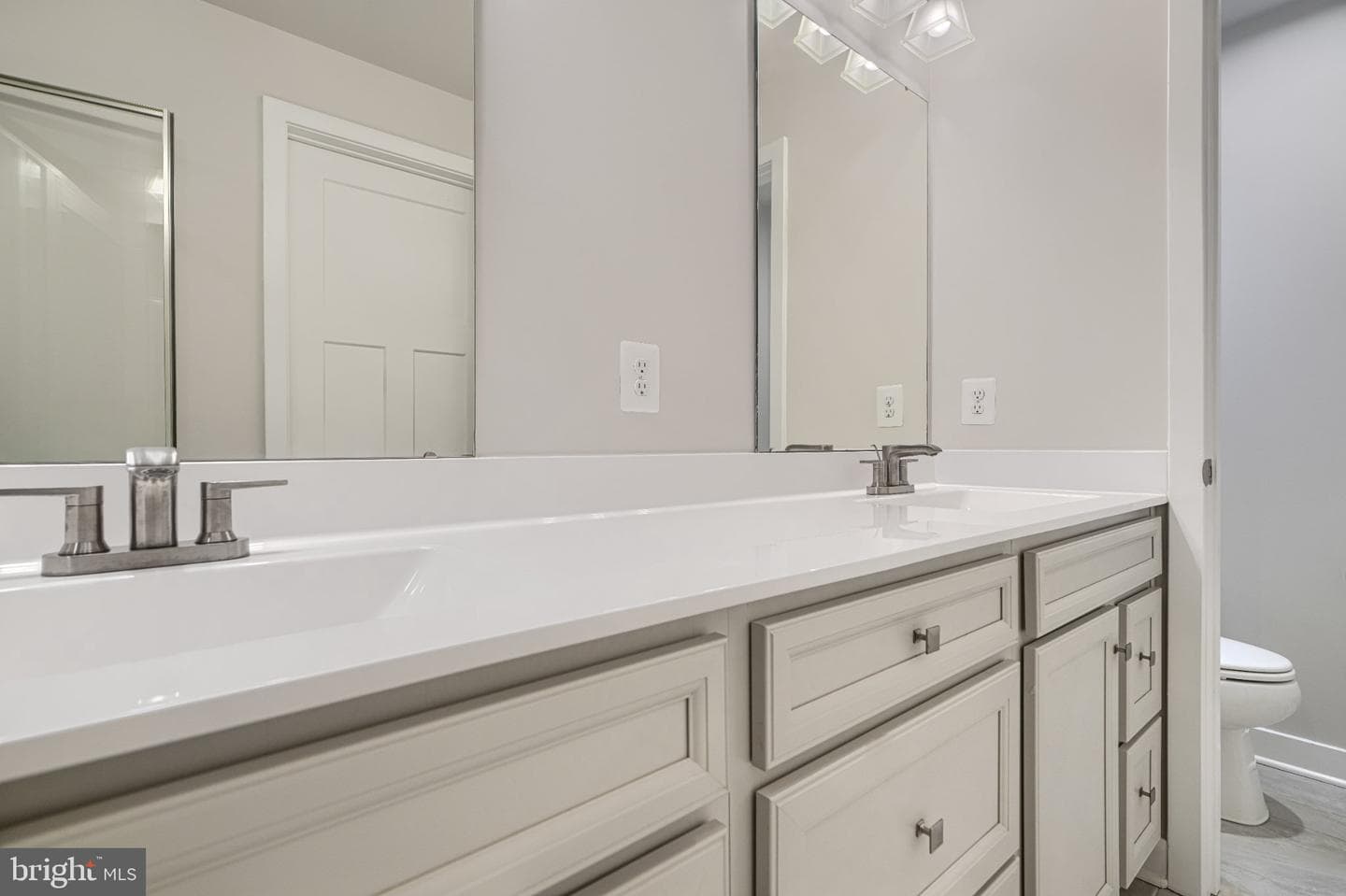 10720 Presidential Parkway photo 36