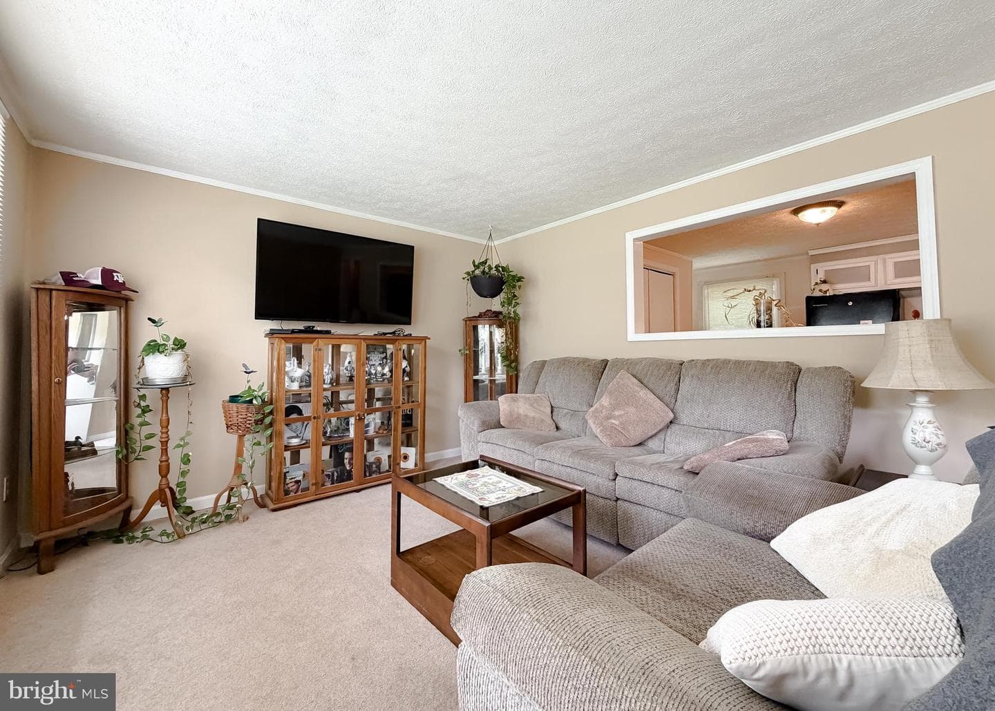 708 Eucla Drive photo 4