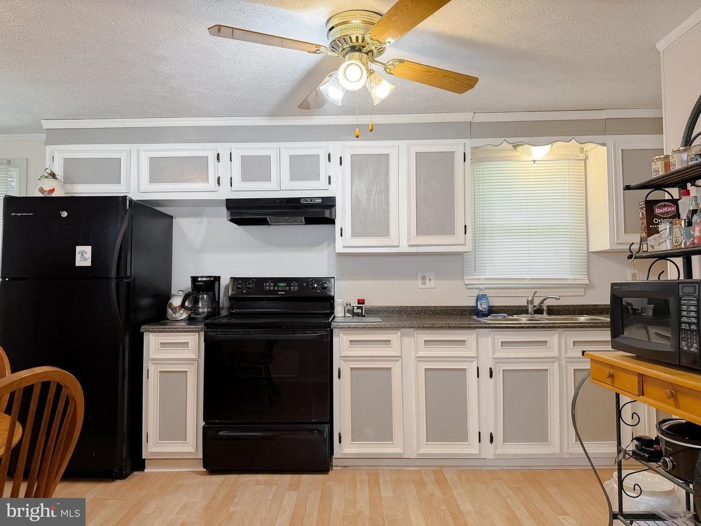708 Eucla Drive photo 6