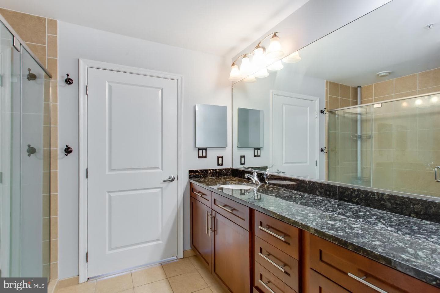 155 Potomac Passage #910 photo 18