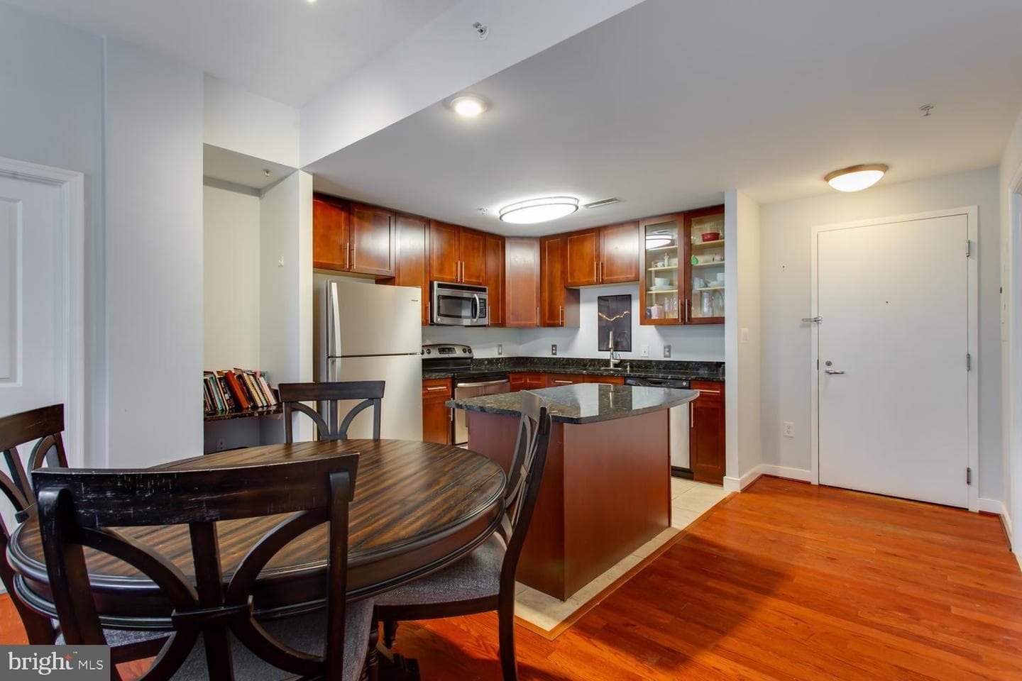 155 Potomac Passage #910 photo 28