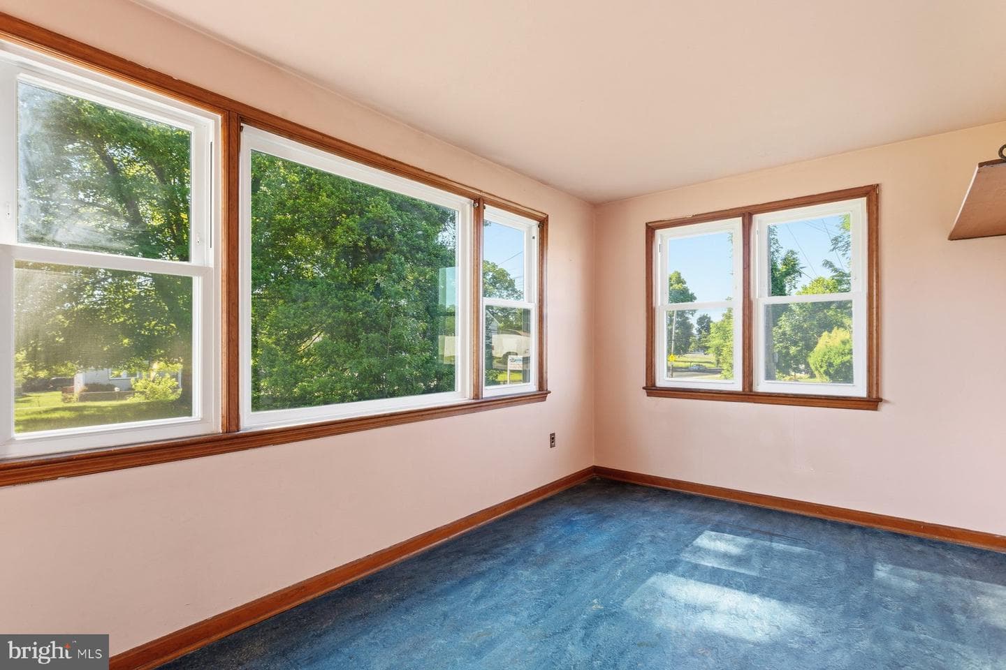2815 Ritchie Road photo 6