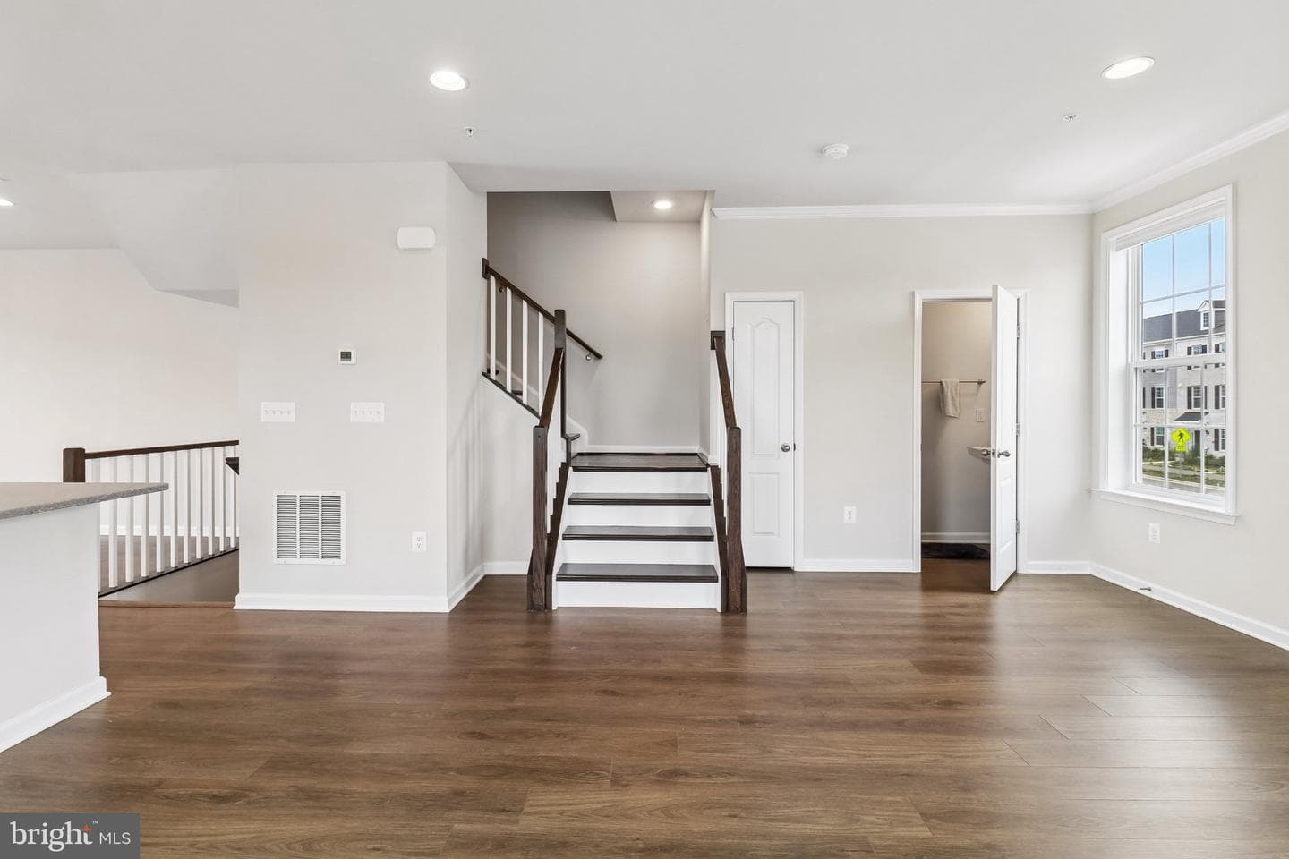 7720 Presidential Parkway photo 12