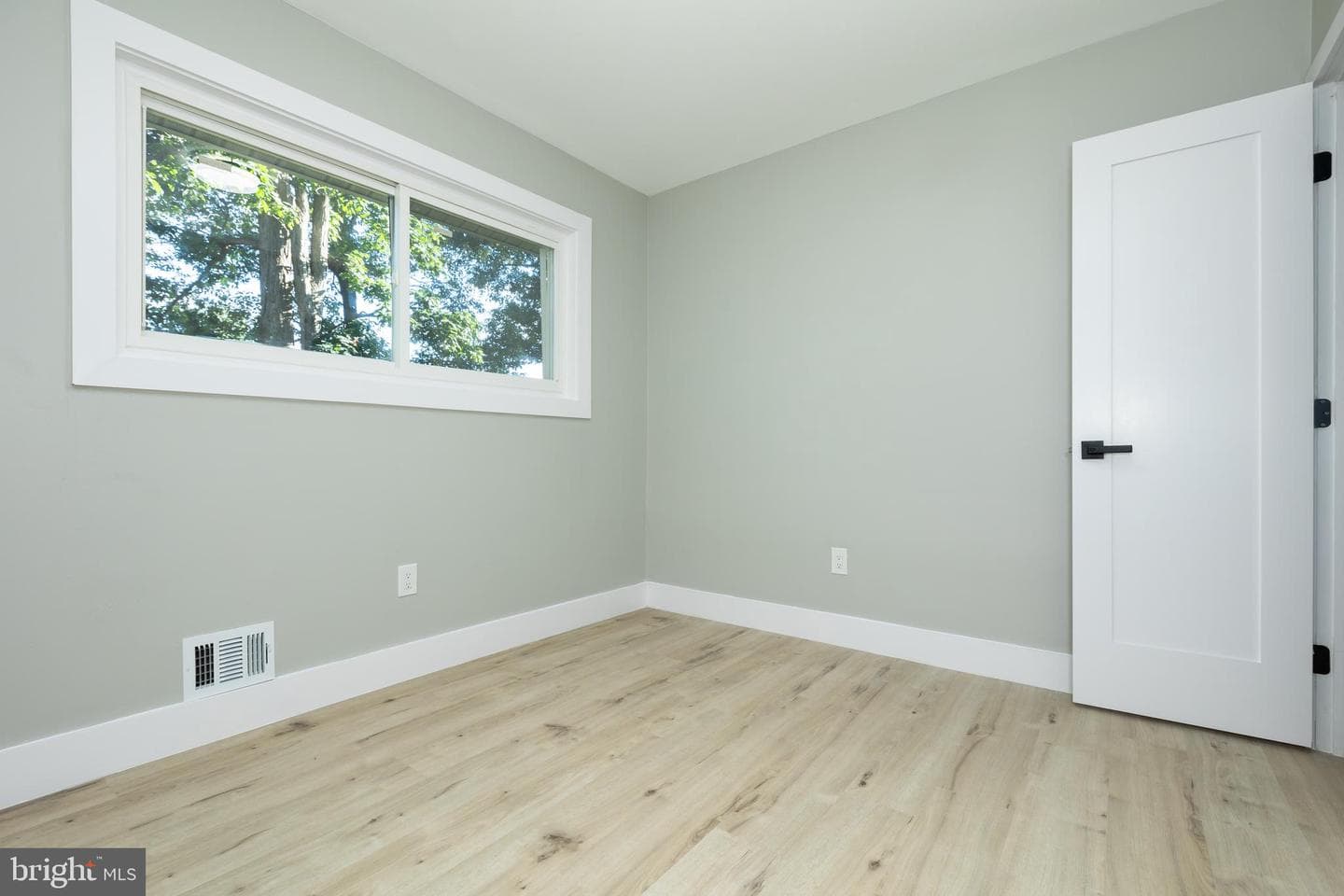 8607 Magnolia Drive photo 24