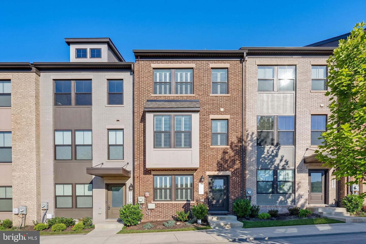 3555 Carnaby Street photo 3