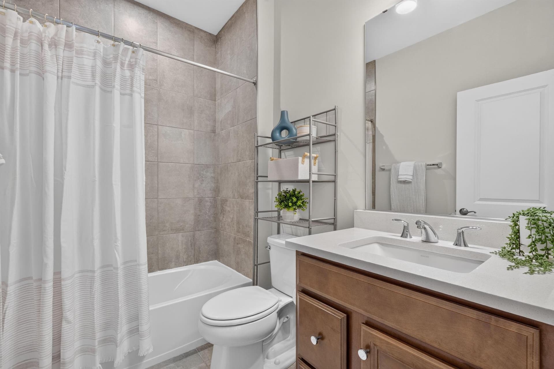 3555 Carnaby Street photo 31