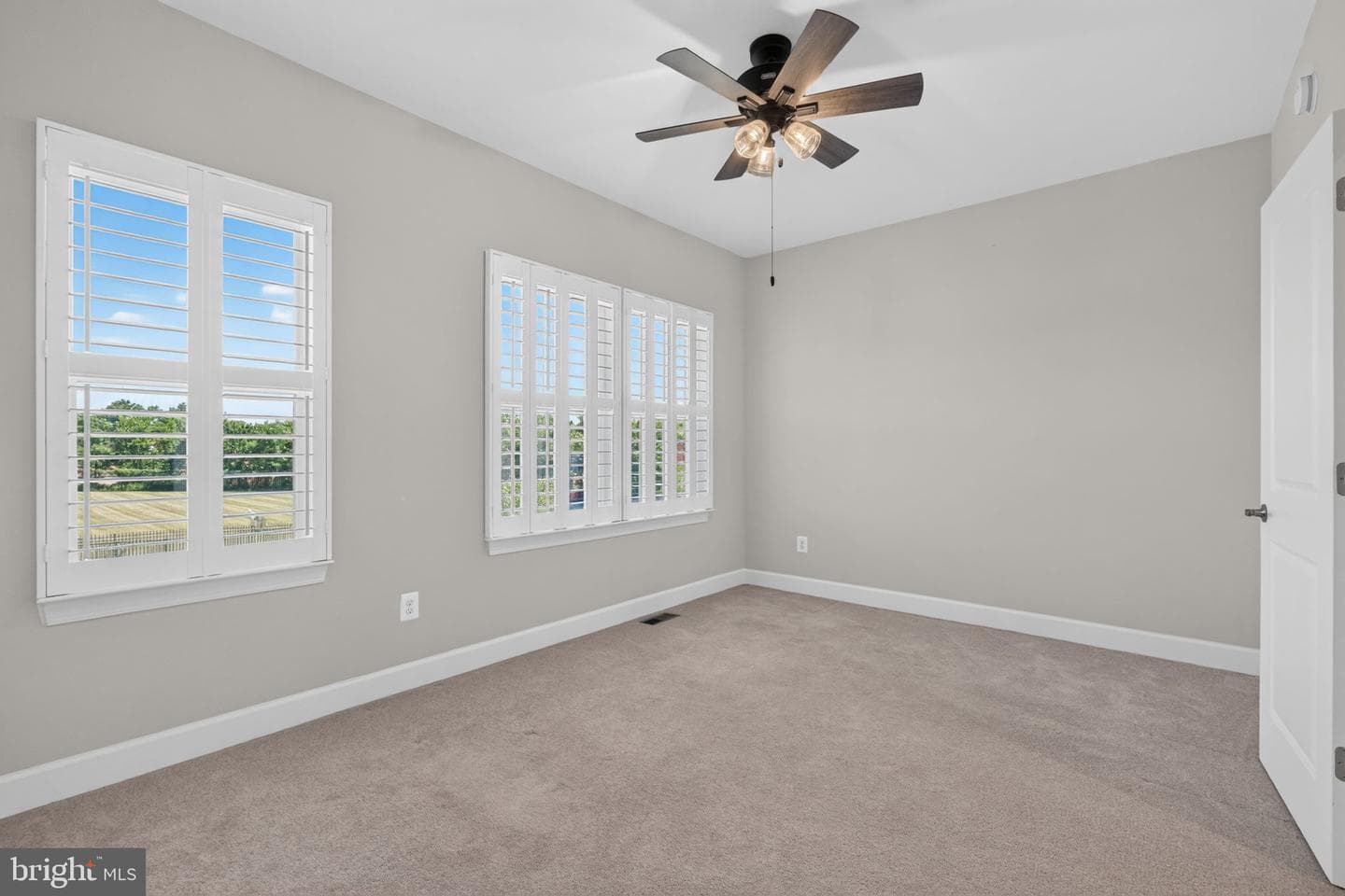 3555 Carnaby Street photo 36